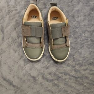 Children's UGG size 11c